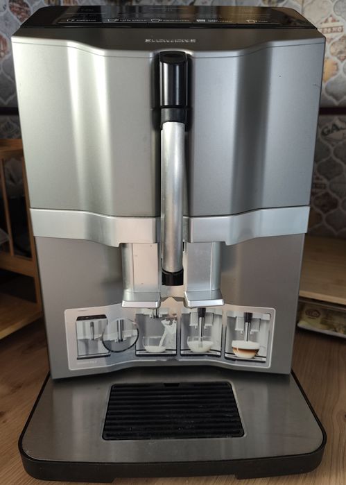 Sprzedam ekspres ciśnieniowy Siemens EQ.3