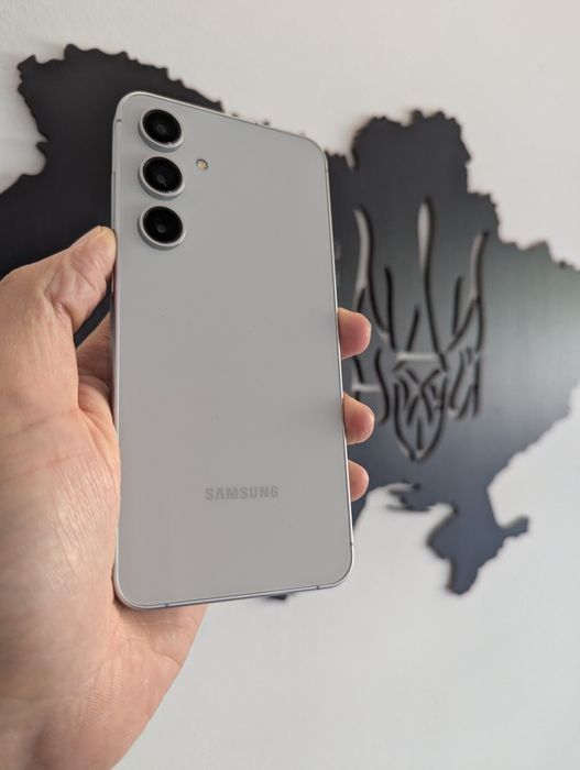 Samsung s24 Fe White 128gb. Гарний стан