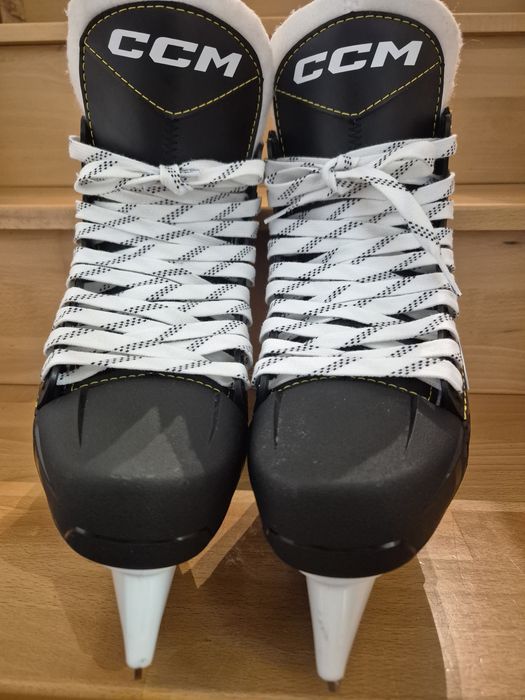Łyżwy hokejowe CCM AS550
