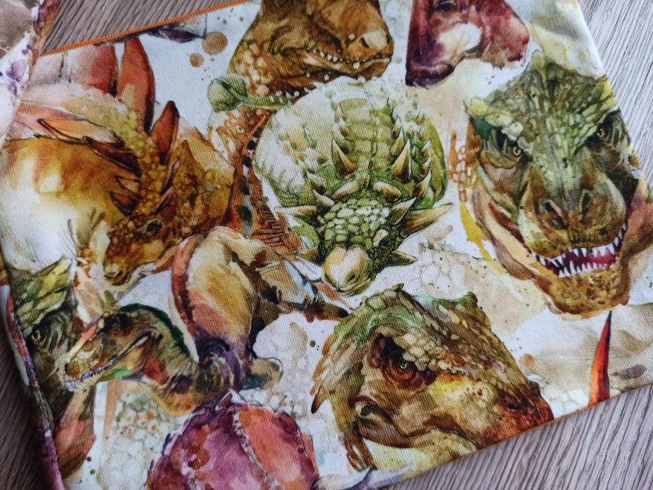 Nowy komplet dinozaury, czapka + komin, obwód głowy 47-48 cm