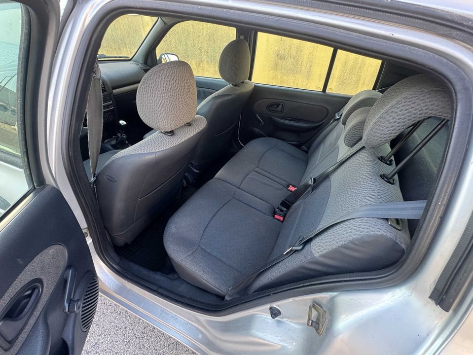 Renault CLio 1.5 DCI de 2005 C/5 lugares e AC