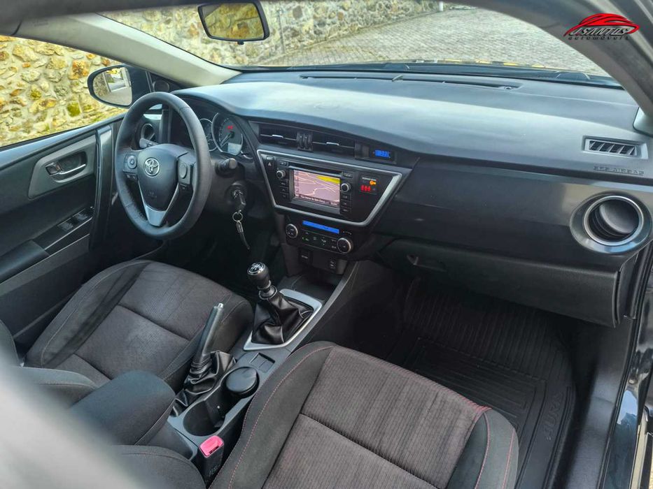 Toyota Auris 1.4 D-4D Life Plus, GPS, Câmara Traseira