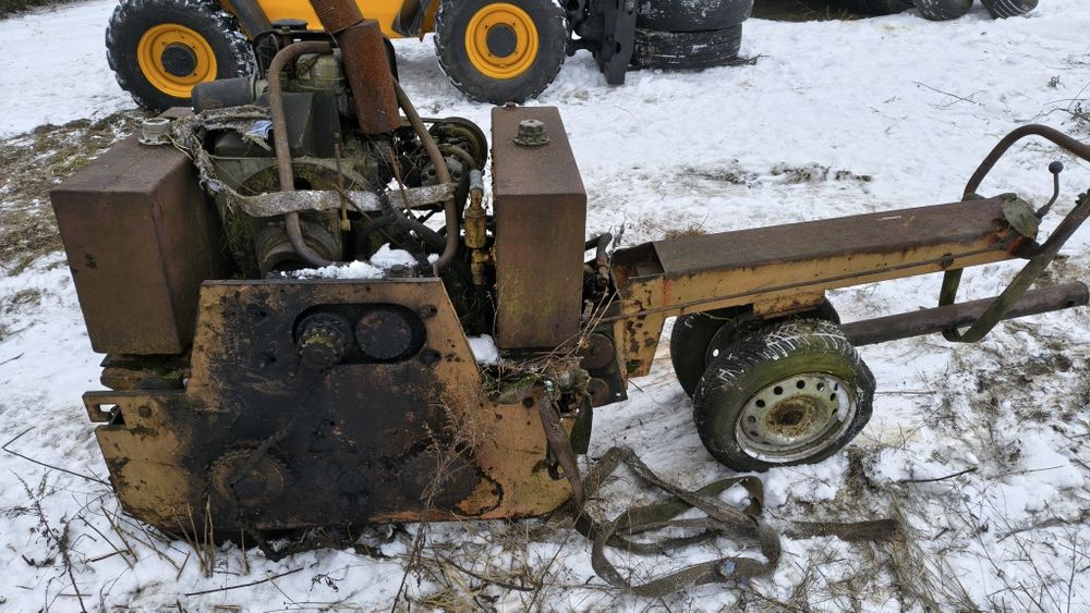 Walec drogowy 1500kg