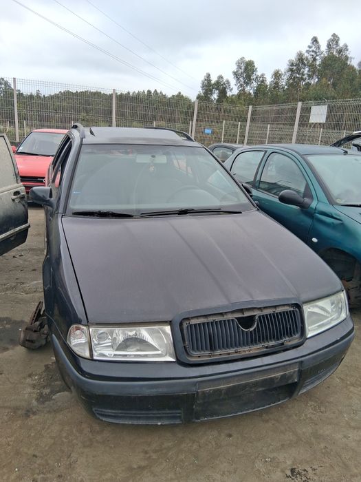 Skoda Octavia para peças
