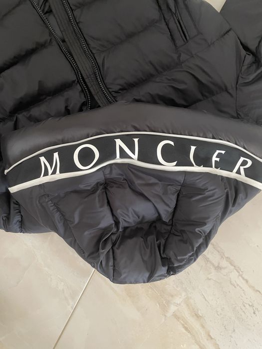 куртка moncler.