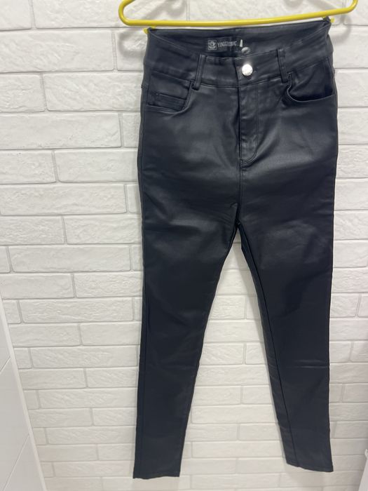 Штаны с эко кожи черные