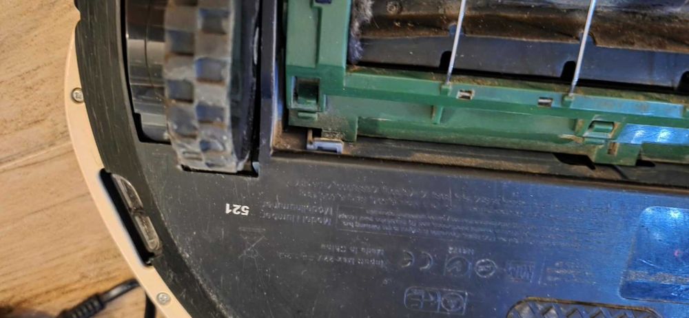 Roomba 3 szt, 2 ładowarki, 5 latarni i reszta wg zdjęć