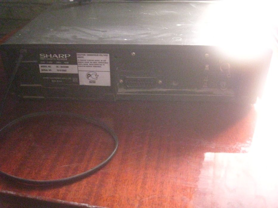 відеомагнітофон SHARP