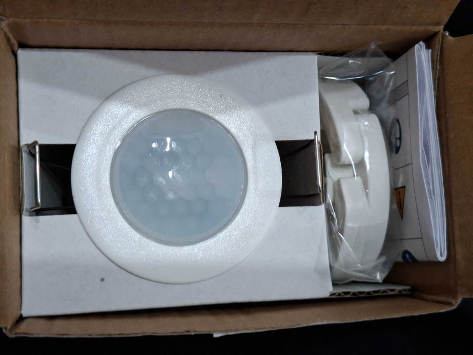 Czujnik ruchu obecności B.E.G. LUXOMAT PD11-BMS-FLAT DALI-2