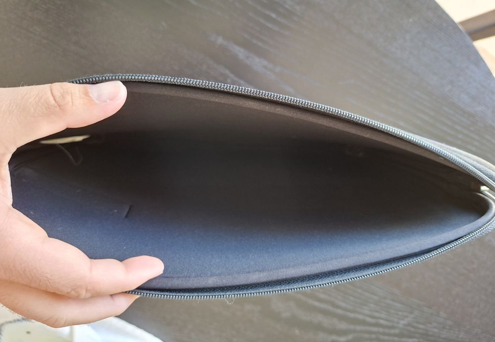 Capa Sleeve Case Logic Premium para Portátil até 13"