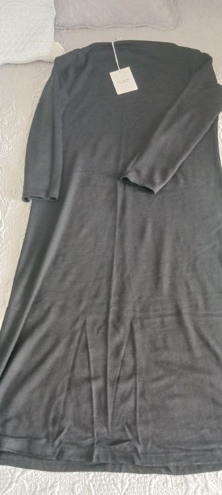 Vestidos elegantes,quentes, compridos,fica bonito e comodo para corpo.