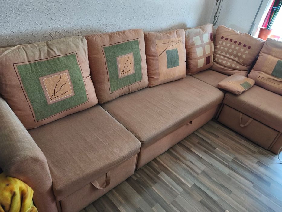 Vendo sofá em bom estado, troco por um mais pequeno!