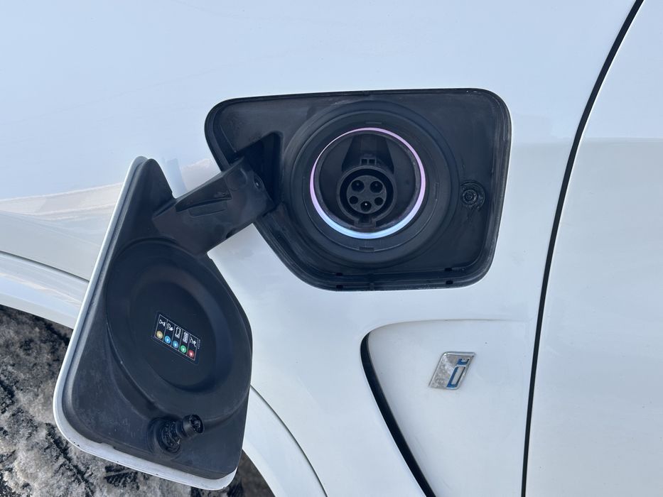 BMW X5 x Drive 40e 2017 року Plug-in Hybrid (PHEV)