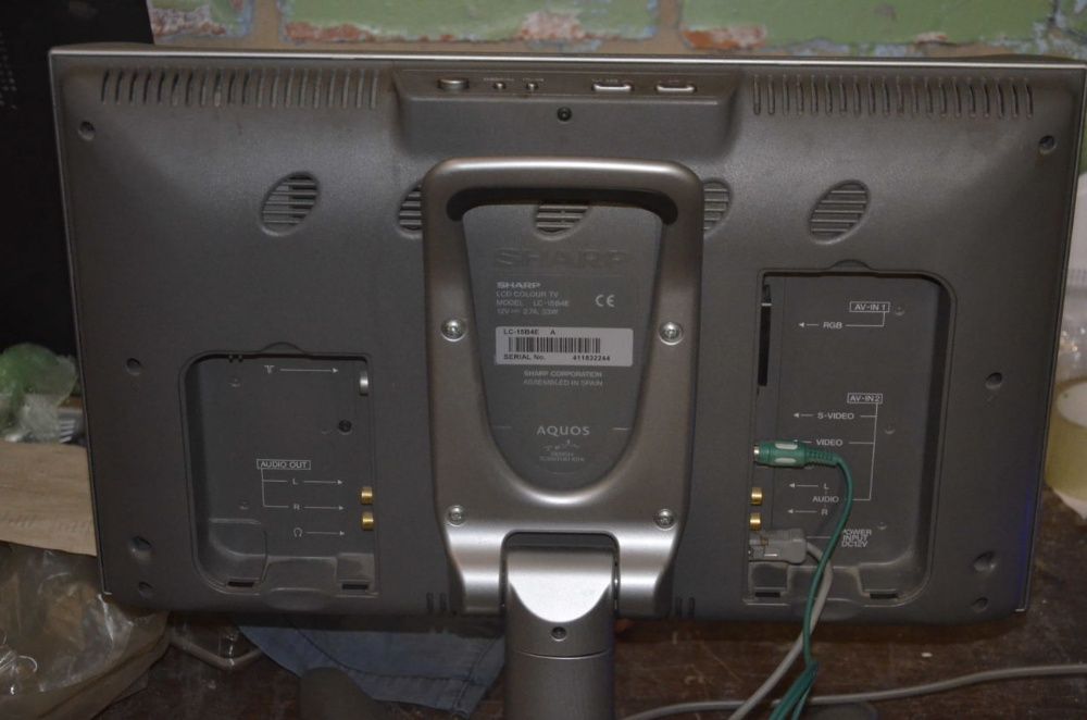 Телевизор Sharp LC-15B4E