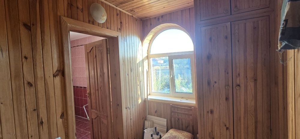 Гарний будинок зі зручностями с.Садки (22400364)