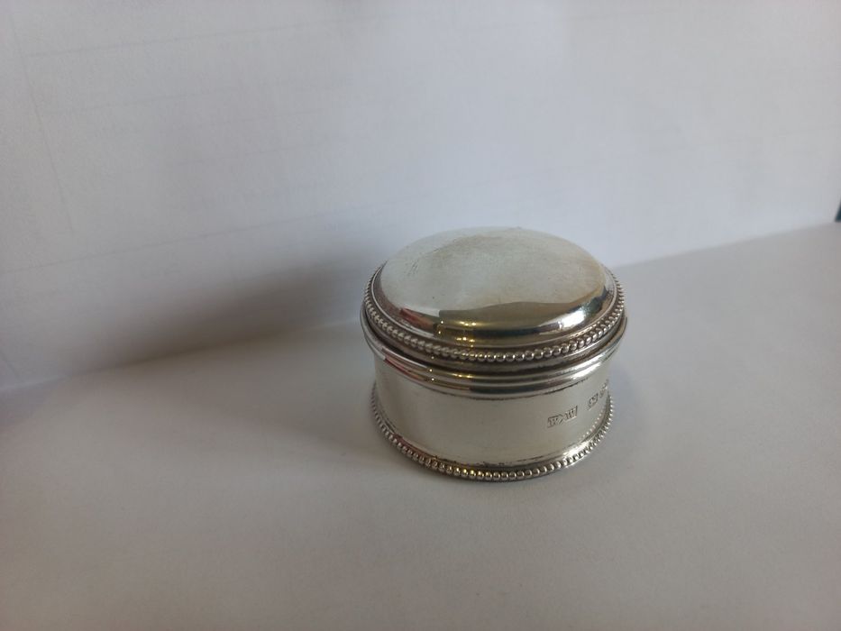 Серебряная шкатулка