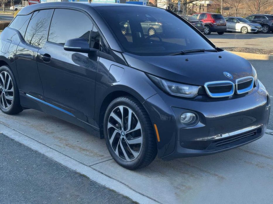 BMW i3 with Range Extender      2015