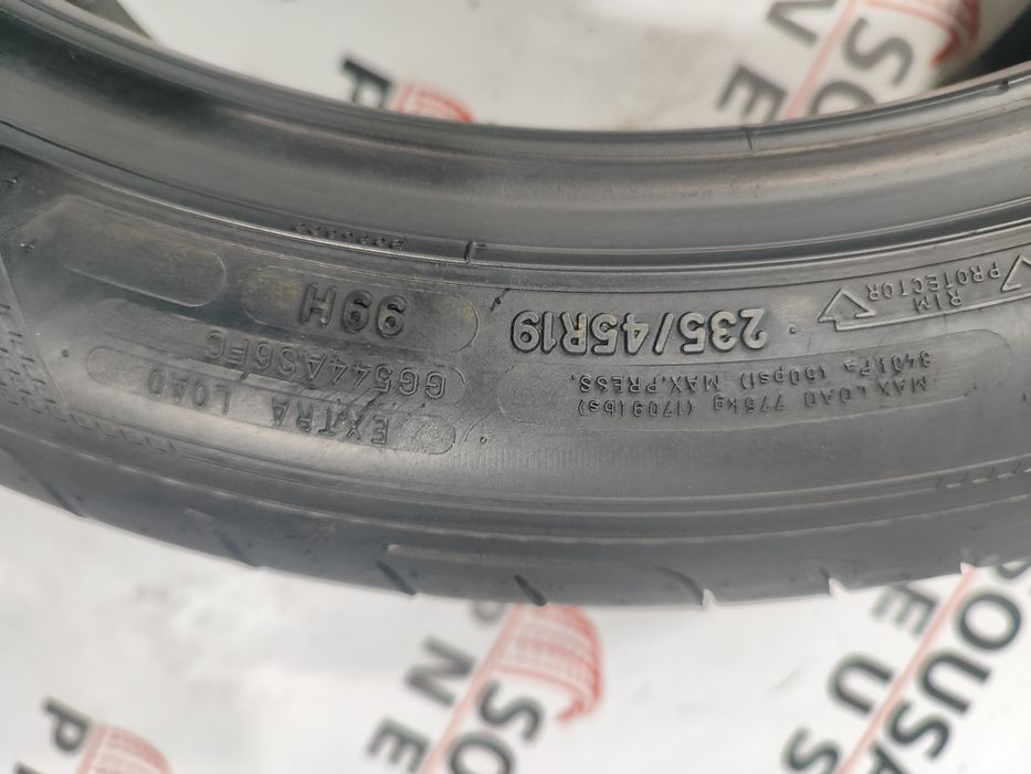 2 pneus semi novos 235-45R19 Goodyear - Oferta dos Portes