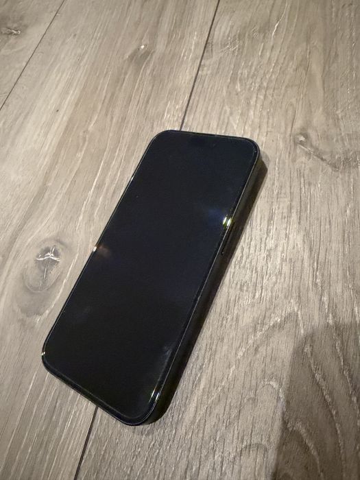 iPhone 15 pro czarny tytan