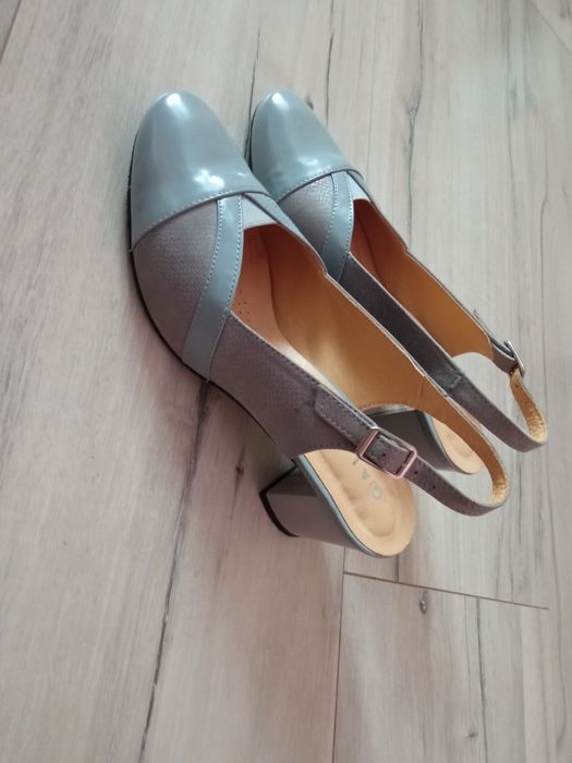 Buty szare jak nowe
