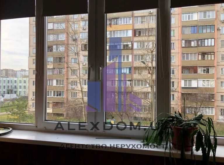 Продаж 1к квартири вул. Милославська 23-А. Троєщина