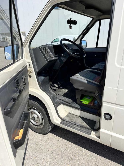 Renault Trafic 1986 com nova inspeção