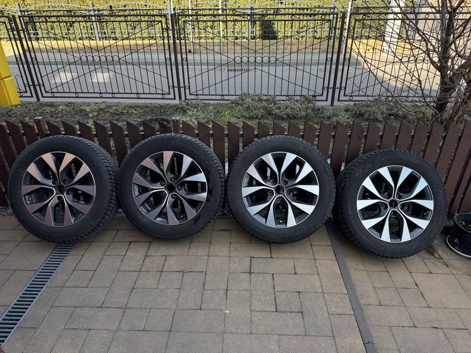 Felgi z  oponami NOKIAN zimowe 215/60/17