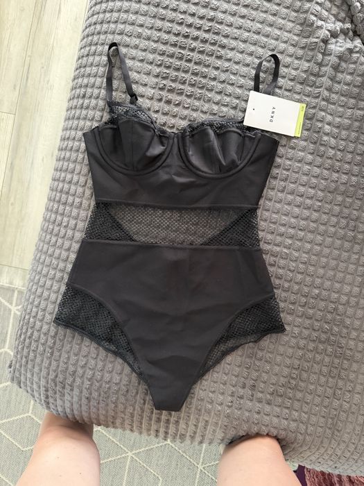Боді бюстьє DKNY з чашками на кісточках