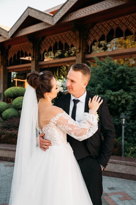 Продам весільну сукню, стан 10/10