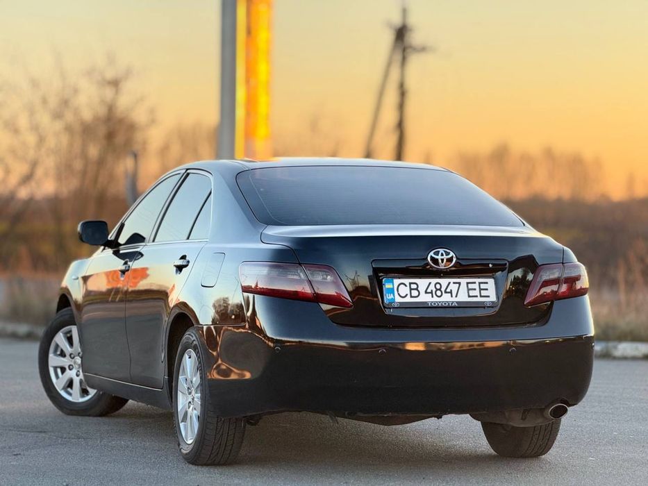 Продам автомобіль Toyota Camry 40