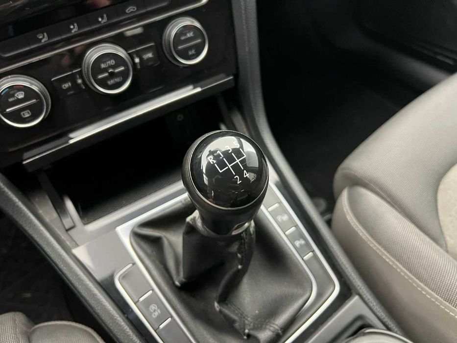VW GOLF VARIANT 1.6 TDI