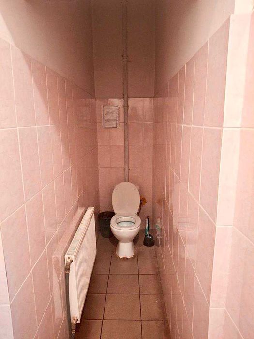 Оренда торгово-офісних приміщень площею 1400 м2 в р-ні вул. Ріпкінська