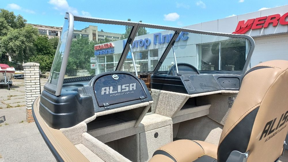 Човен алюмінієвий ALISA 520