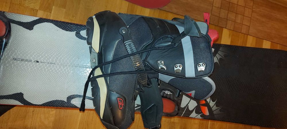 Deska snowboardowa F2 Eliminator LTD + wiązania + buty