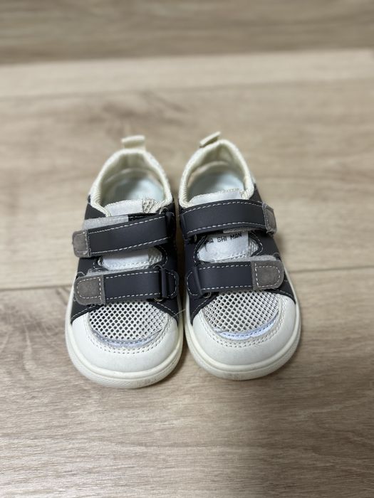 Дитяче взуття розмір 23