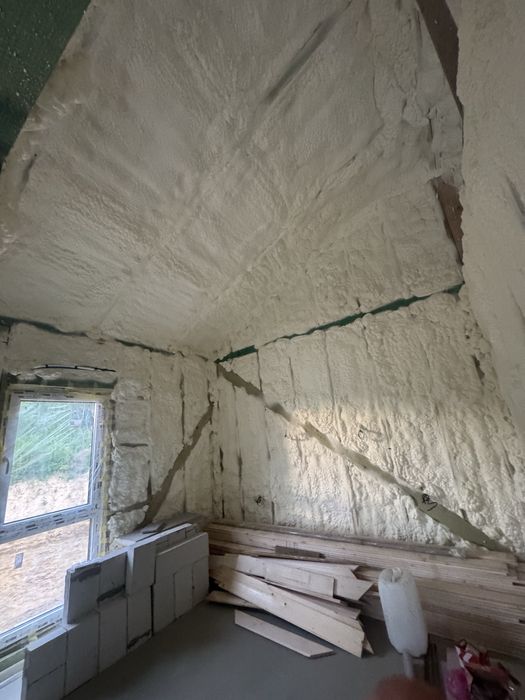 Утеплення пінополіуританом, ППУ, утеплення піною