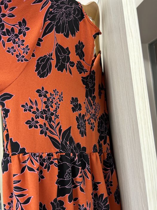 Сукня жіноча довга