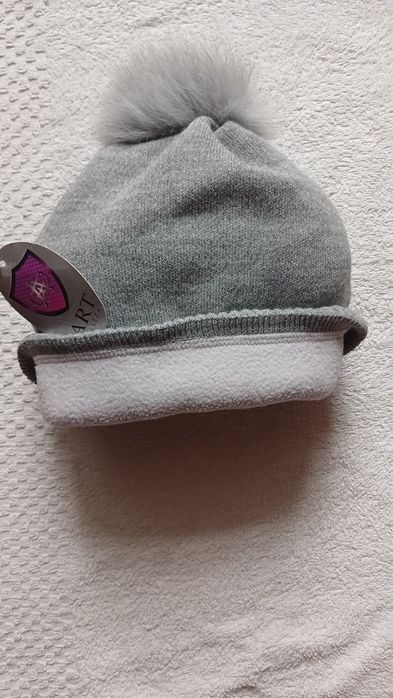 Шапка жiноча тепла на флiсi.