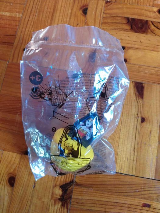 Brinquedo Burger King da série DC Super Friends 2016