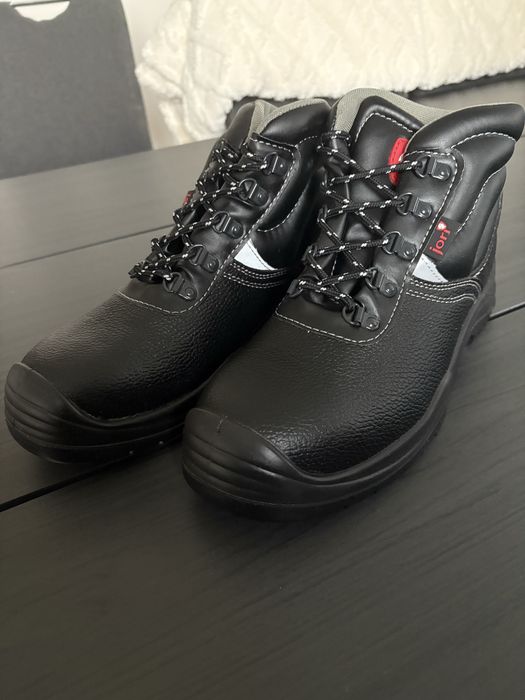 Nowe buty robocze