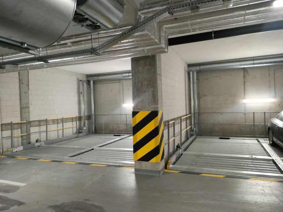 Miejsce parkingowe Sternicza 125A / Rozłogi / Lazurowa - Bemowo