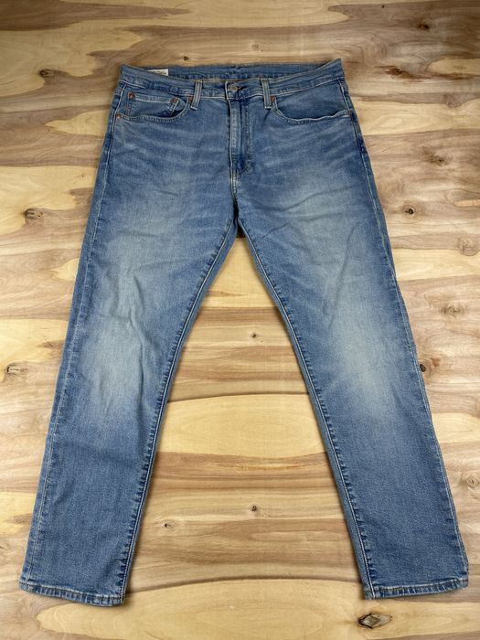 Чоловічі джинси Levis в гарному стані