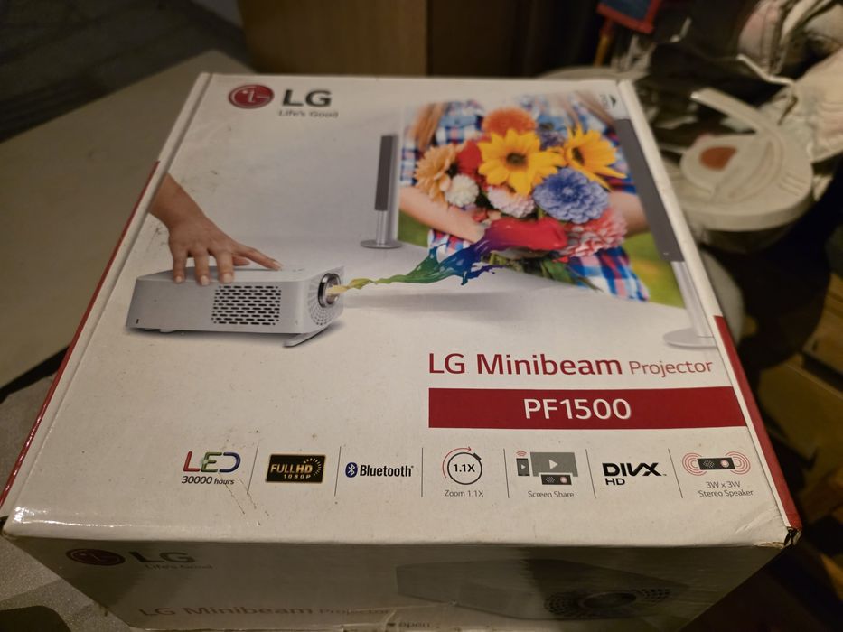 Projetor LG Minibeam PF 1500 projector