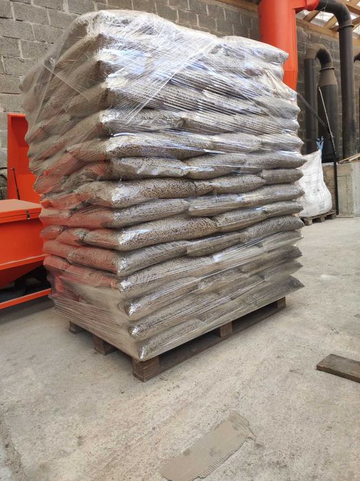 Продаю палетні гранули з смереки хвої