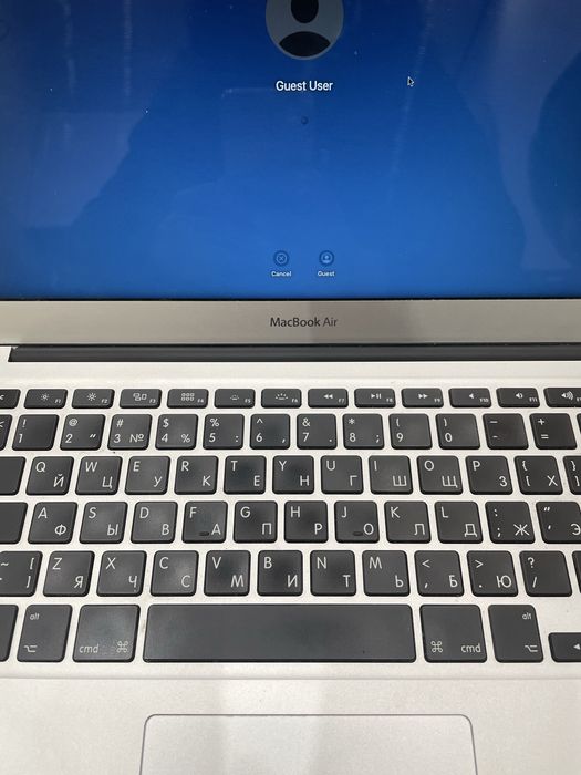 MacBook Air 13″ Early 2015 Intel i5 8GB RAM 121GB SSD