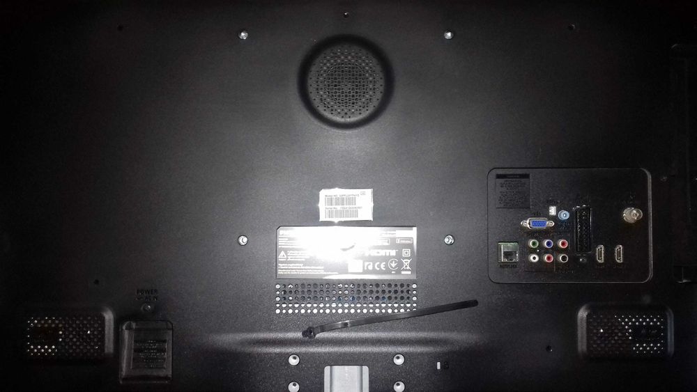 Телевизор рабочий, но с разбитым экраном