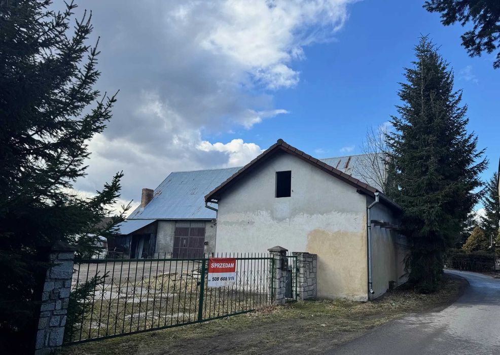 Budynek 438 m² + działka bud. (17 arów) CENA DO NEGOCJACJI - Widok 3