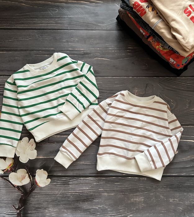 Набір весняних речей ( куртка, костюм, джинси, реглани, желетки)