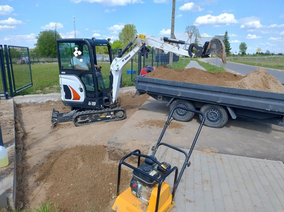 Wynajem  minikoparki