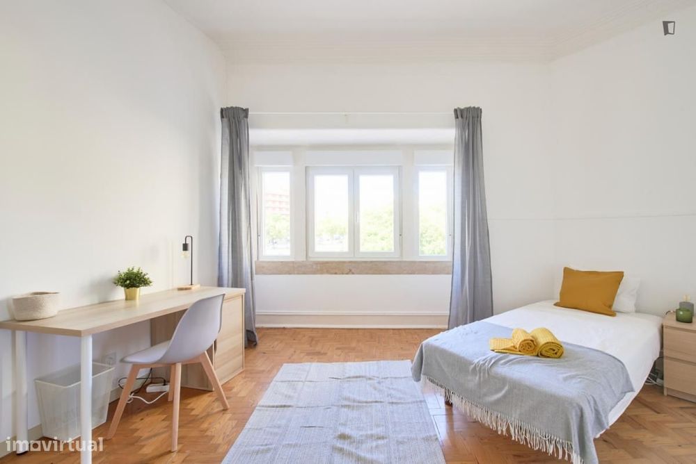 Quarto - localizado em Alameda Lisbon